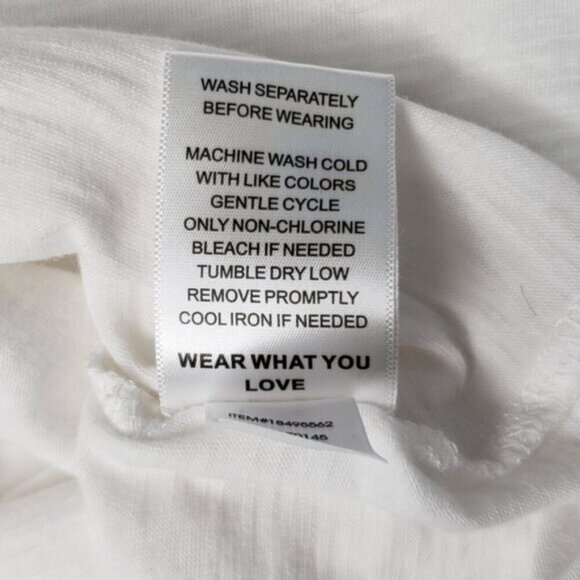 Torrid White Tee Sparkle Silver Neck Detail Size 2X - Picture 8 of 13